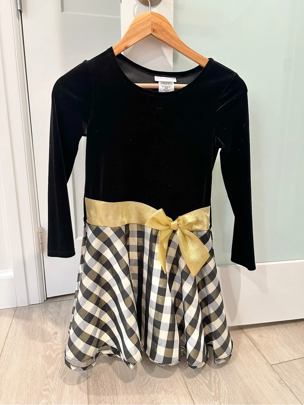 Girls Black Velvet & Gold Bow Plaid Dress - Elegant Holiday Dress 🖤✨